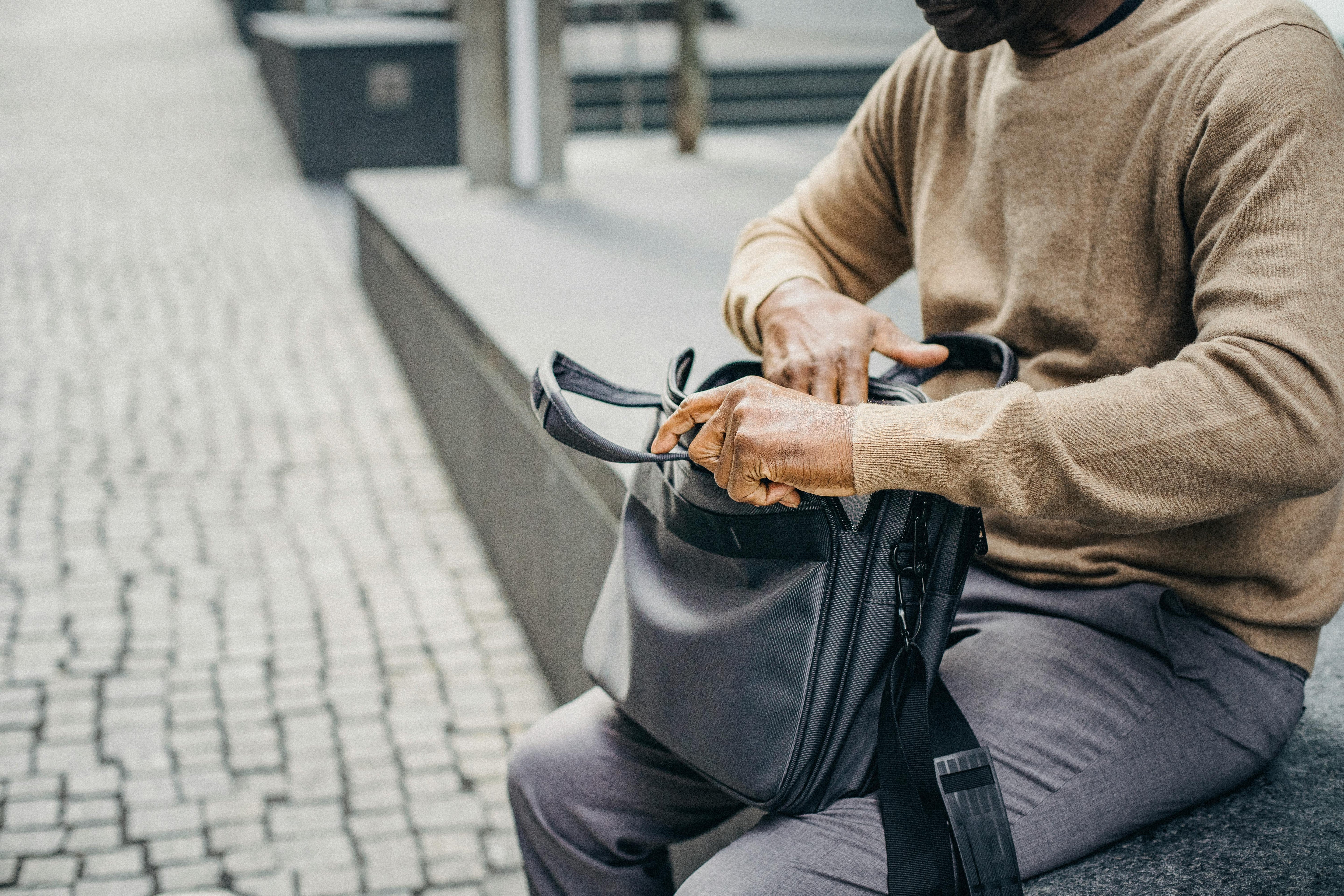 How to Choose the Best Bag for Office & Business Meetings