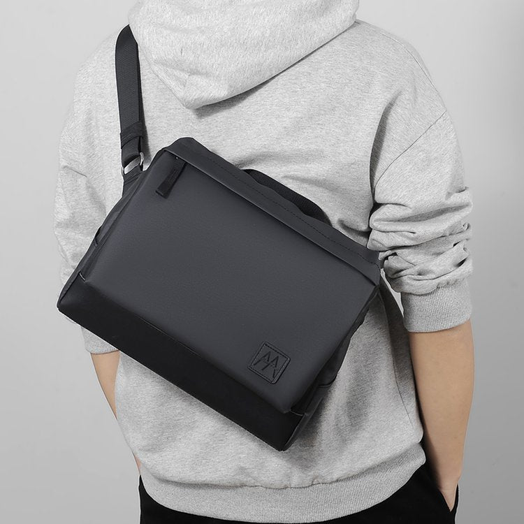 Men's Solid Color Nylon Messenger Laptop Bag
