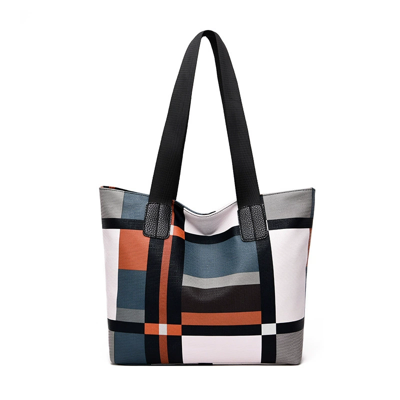 Chic Plaid Pattern Shoulder Bag