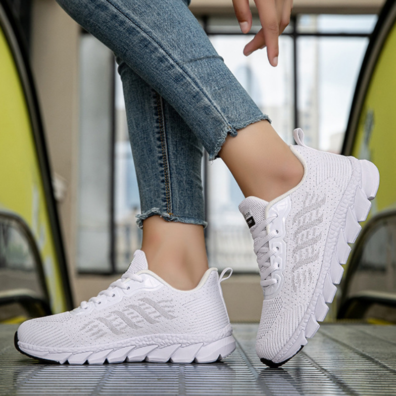 Women's Casual Breathable Runner Shoe