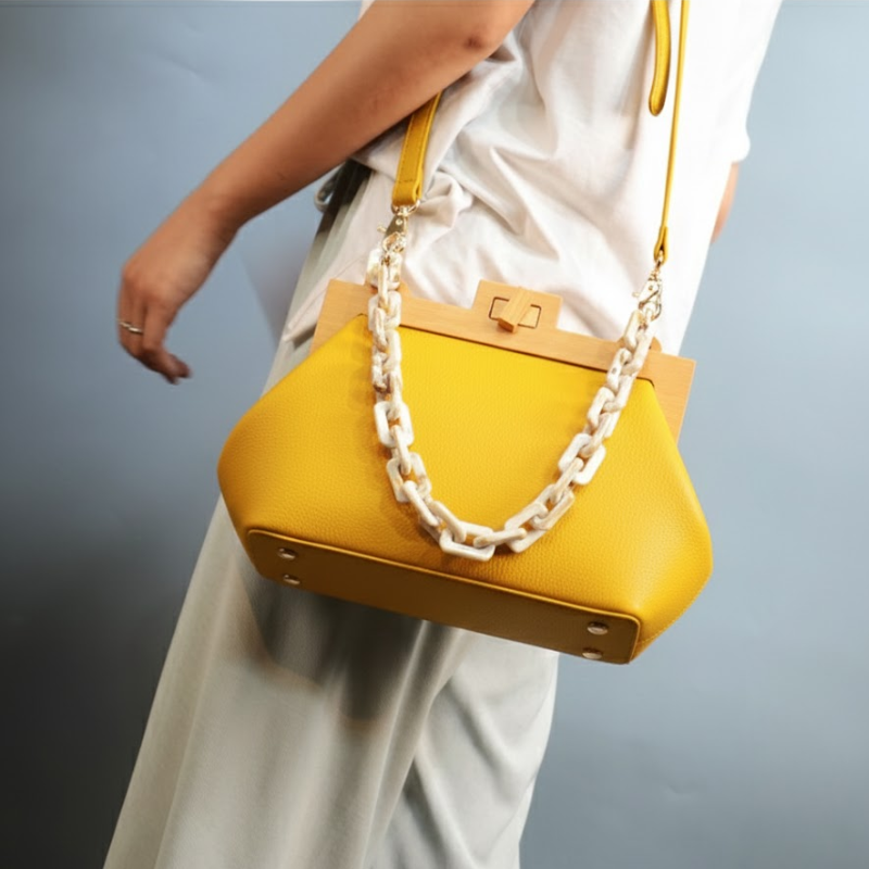 Chic Chain Affair Shoulder Bag