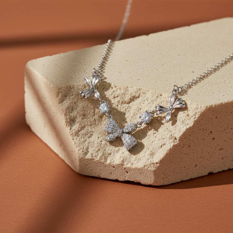 White Zircon Bow Clavicle Necklace