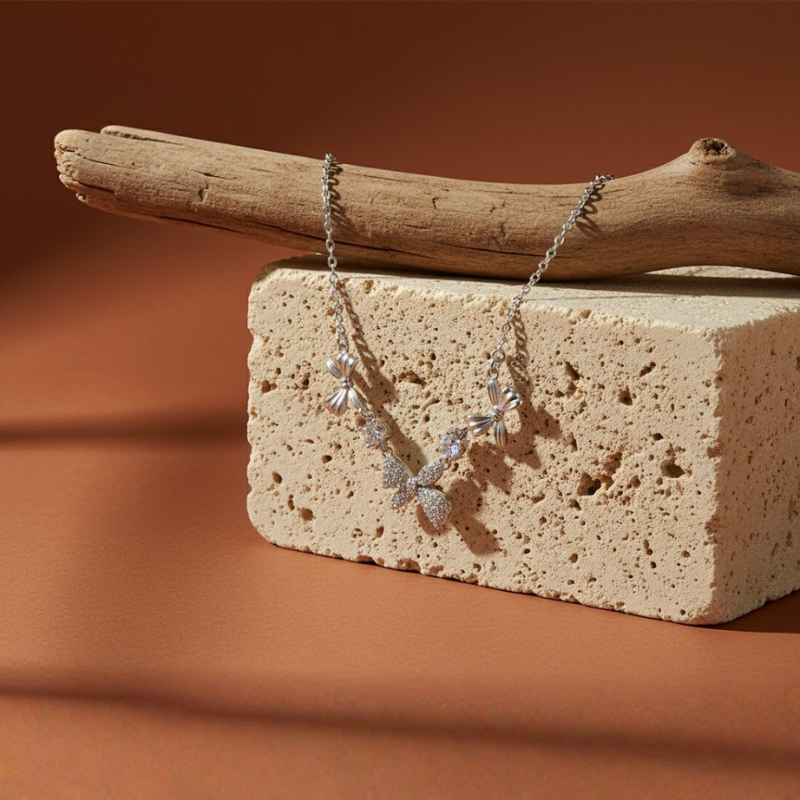 White Zircon Bow Clavicle Necklace