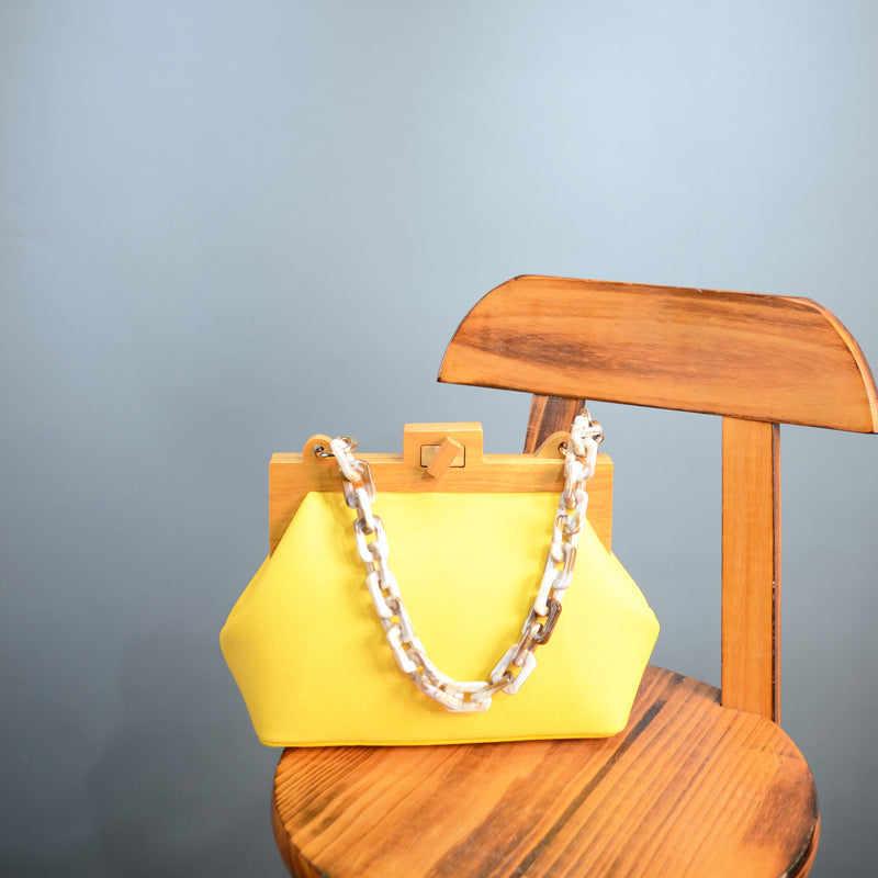 Chic Chain Affair Shoulder Bag