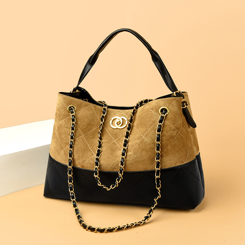 Women's Diamond Quilted Shoulder Bag