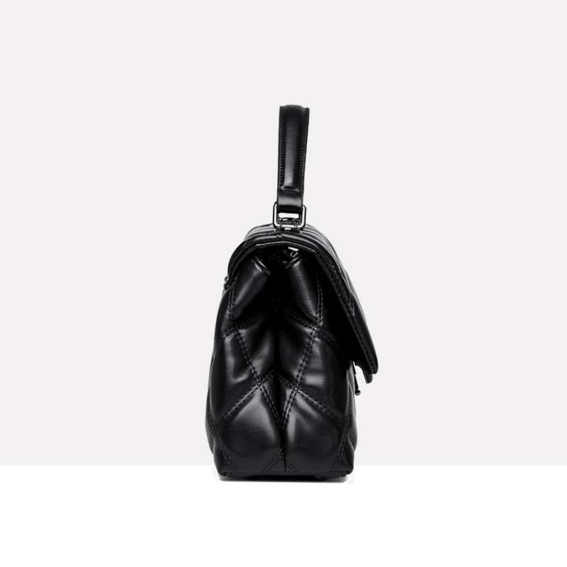 Elegant Quilted Flap Handbag with Crossbody Strap