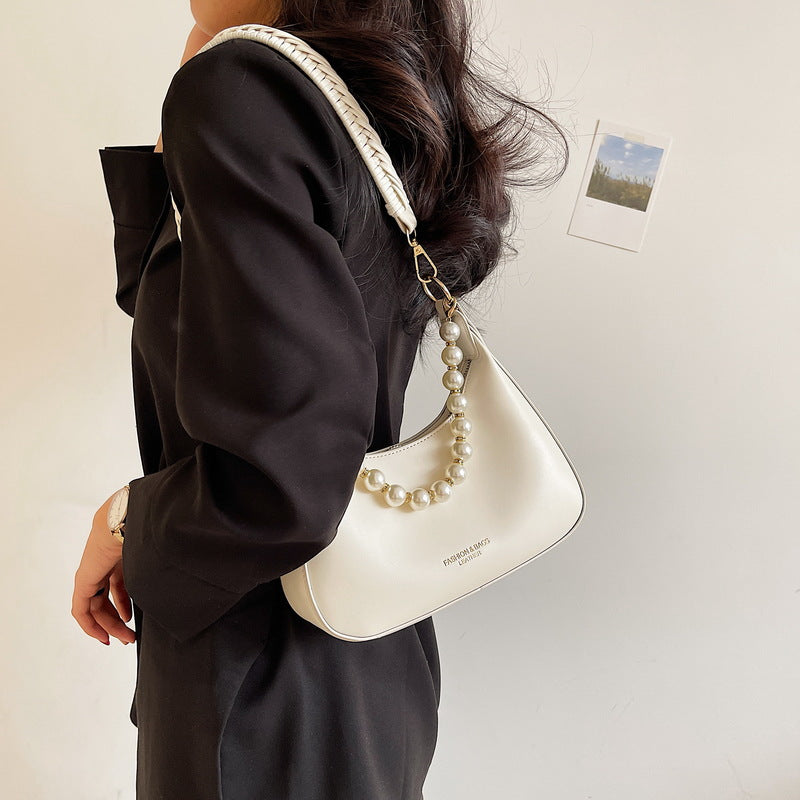 single shoulder diagonal cross bag chain crescent