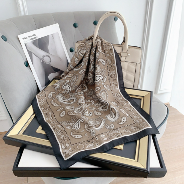 Heritage Bloom Scarf