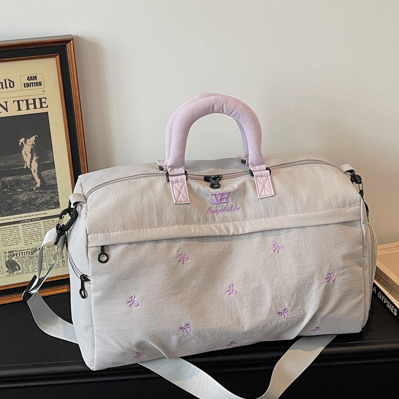 BusinessEase Women’s Travel Duffle Bag