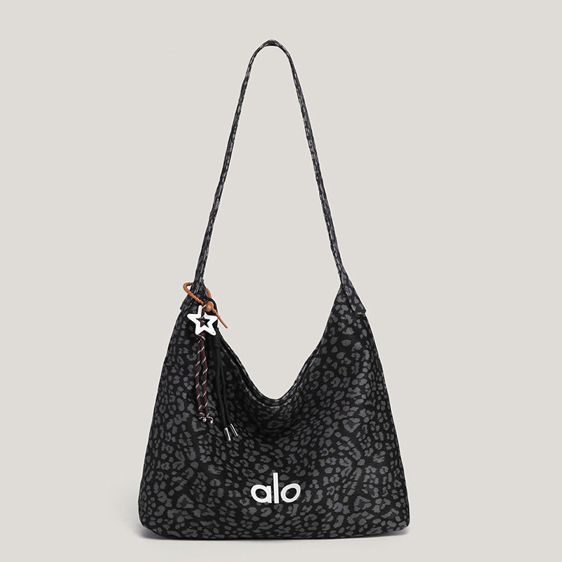 Retro Leopard Print Women’s Tote Bag