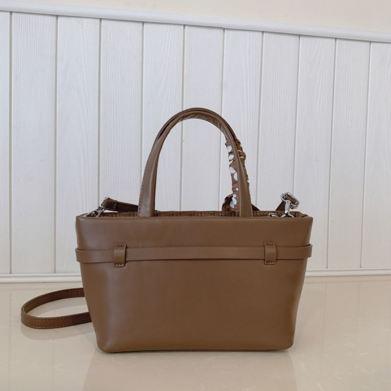 Vintage Metro Women’s Square Handbag