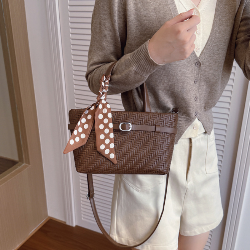 Vintage Metro Women’s Square Handbag