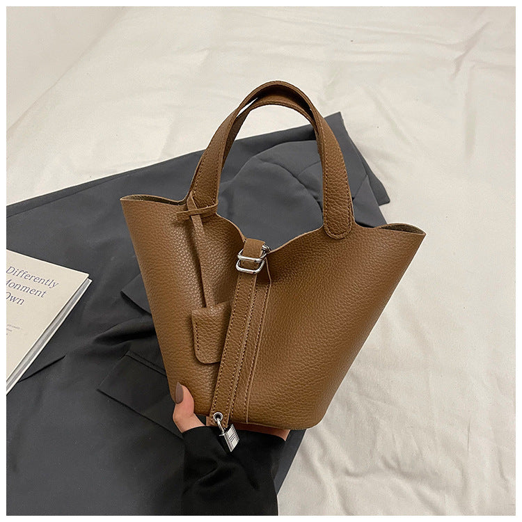 Chic Everyday Large Bucket Bag