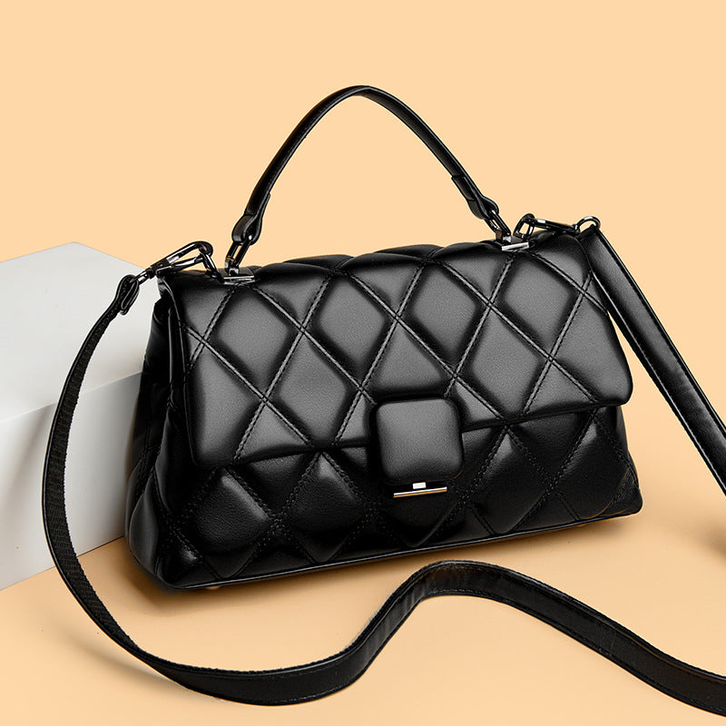 Elegant Quilted Flap Handbag with Crossbody Strap