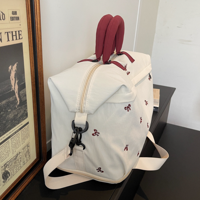 BusinessEase Women’s Travel Duffle Bag