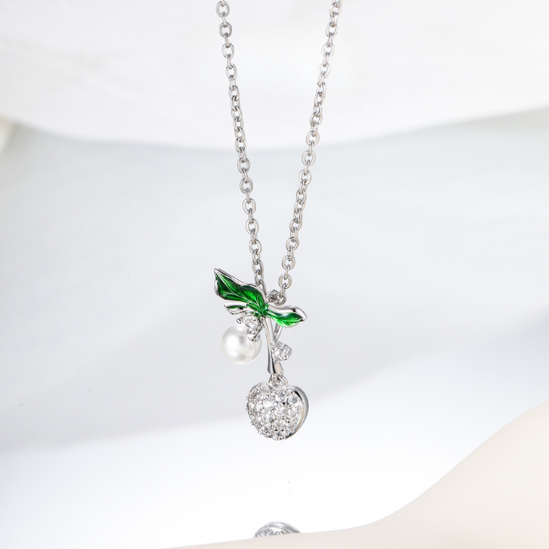 Cherry Zircon Clavicle Necklace