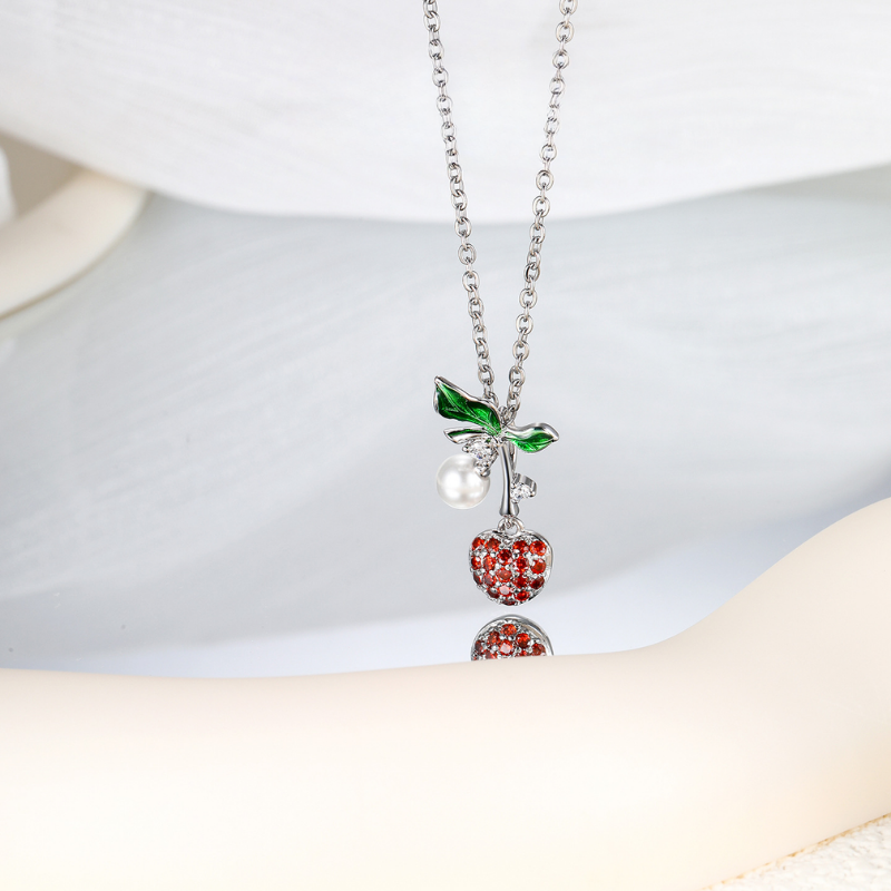 Cherry Zircon Clavicle Necklace