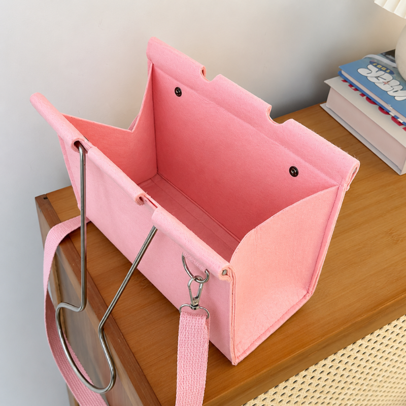 Avery Binder Shoulder Bag