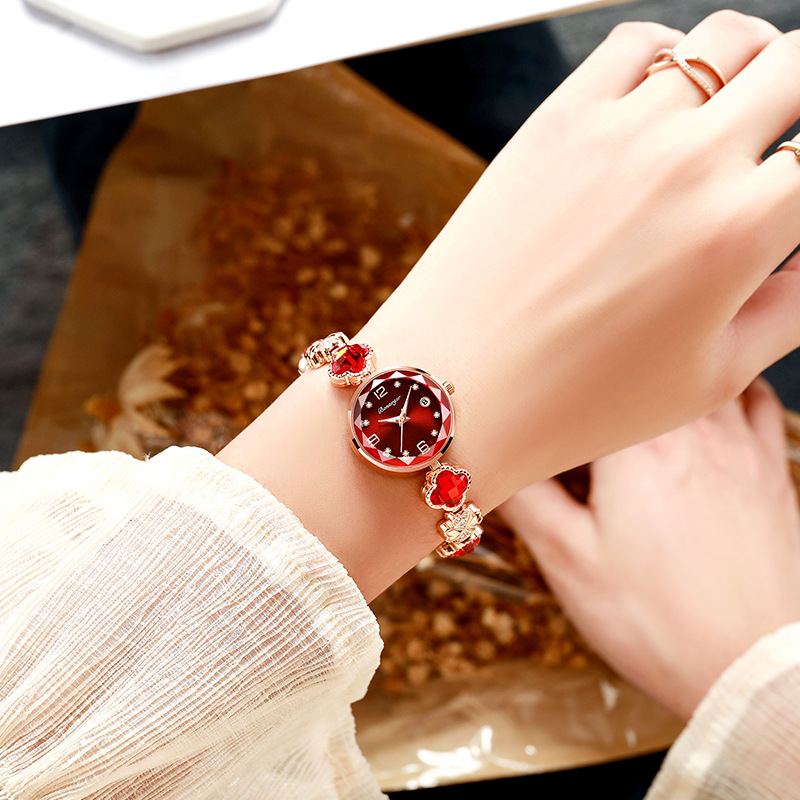 Clover Luminous Bracelet Watch