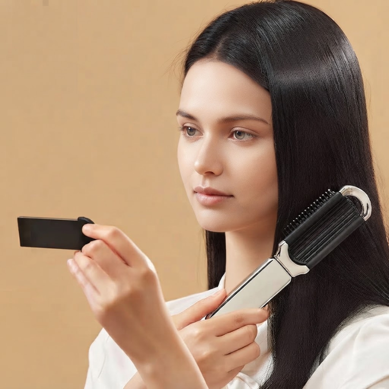 Bow Pocket Folding Hairbrush