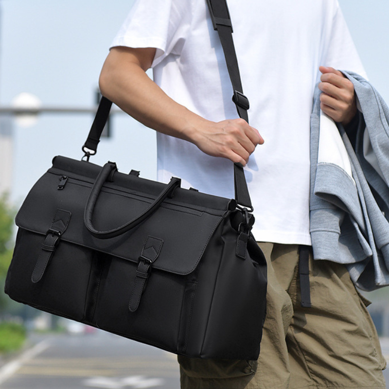 Men’s Large Capacity Travel Duffle Bag With Dry And Wet Separation