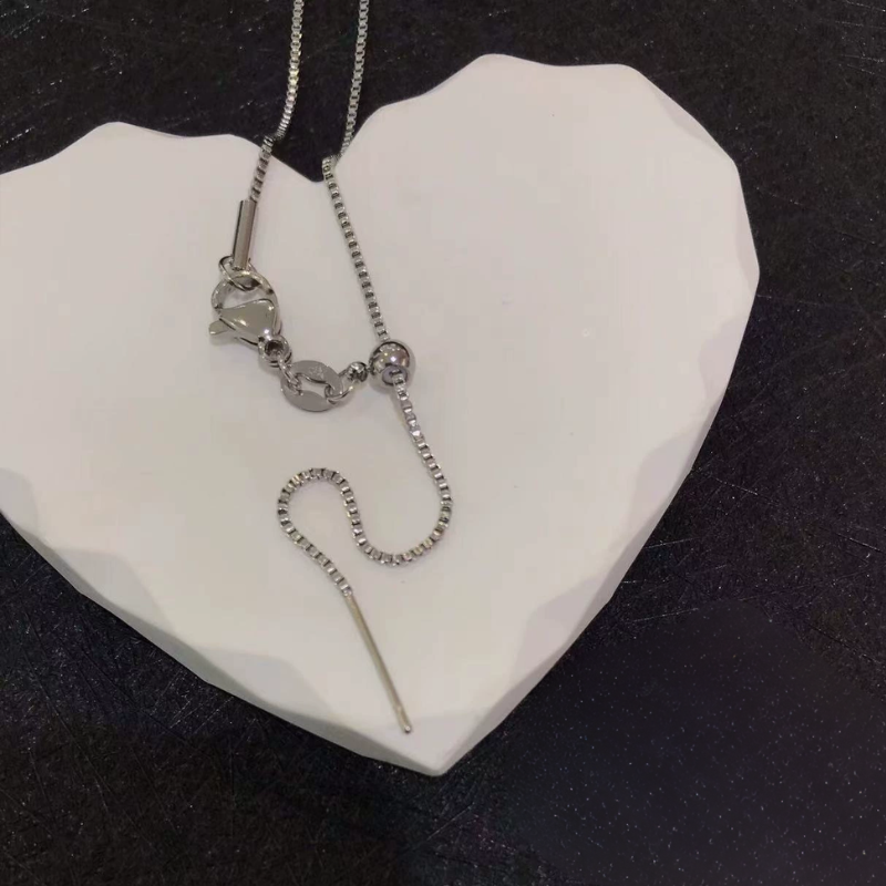 Aurelia Needle Chain Personalized Necklace