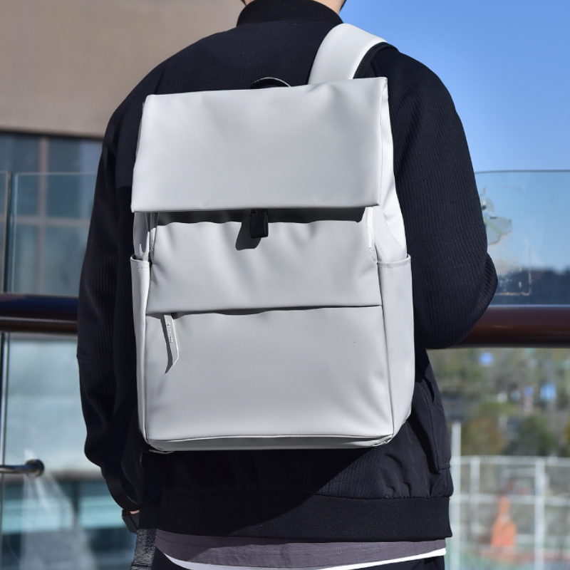 Minimal Flap Men’s Backpack