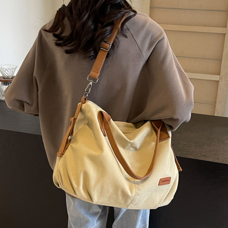 Madison Commuter Shoulder Bag