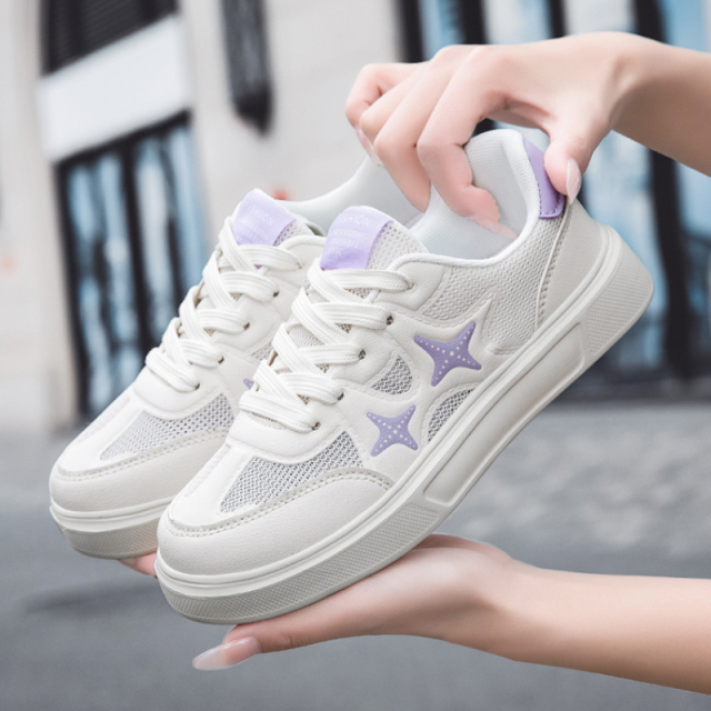 Women’s Lightweight Chunky-Soled Breathable Sneakers