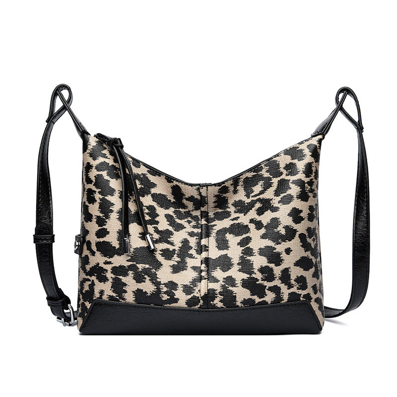 Savannah Dumpling Shoulder Bag