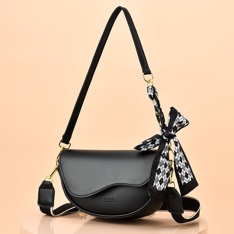 Saddle Muse Underarm Shoulder Bag